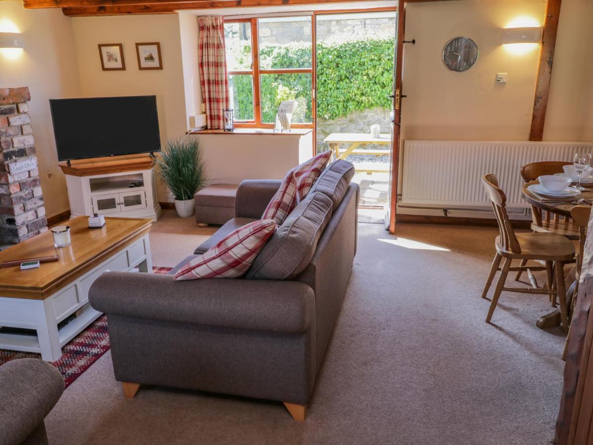 Danby Cottage ウィットビー エクステリア 写真