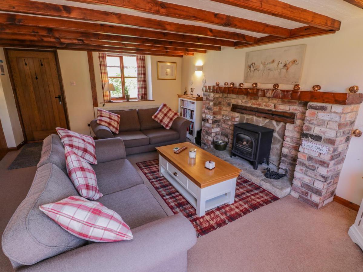 Danby Cottage ウィットビー エクステリア 写真
